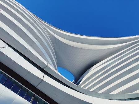 Curves in Architecture and Why They Make Us Happy