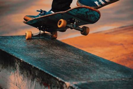 4 Noteworthy Skateboarders Making Waves