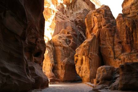 Guide to Landscaping With Sandstone
